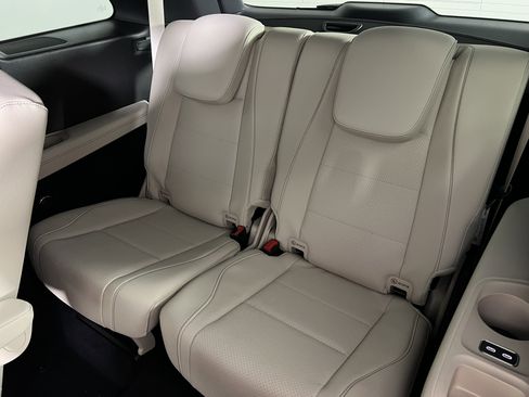 New 2025 Mercedes-Benz GLS 450 4MATIC image 22