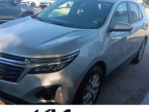 Used 2022 Chevrolet Equinox LT FWD image 1