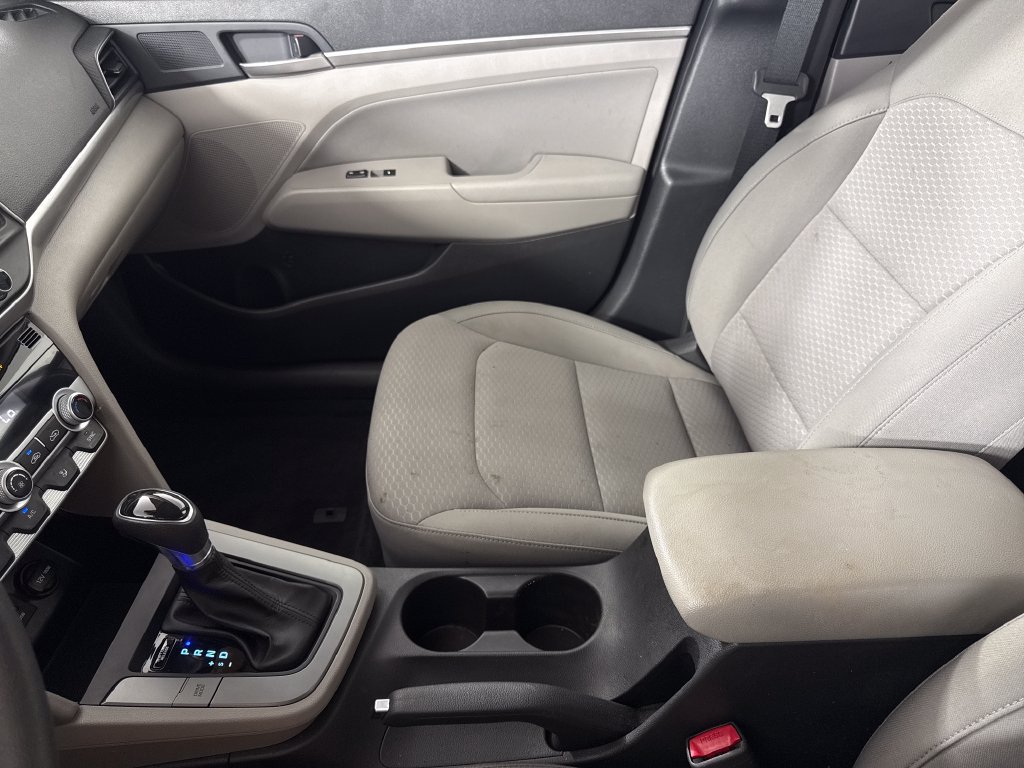 Used 2020 Hyundai Elantra SEL FWD image 20