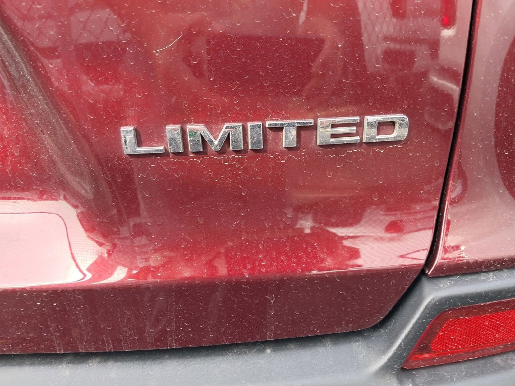 Used 2019 Jeep Cherokee Limited AWD/4WD image 10