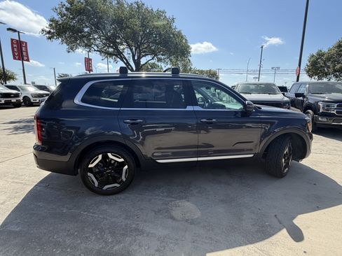Used 2025 Kia Telluride S AWD/4WD image 4