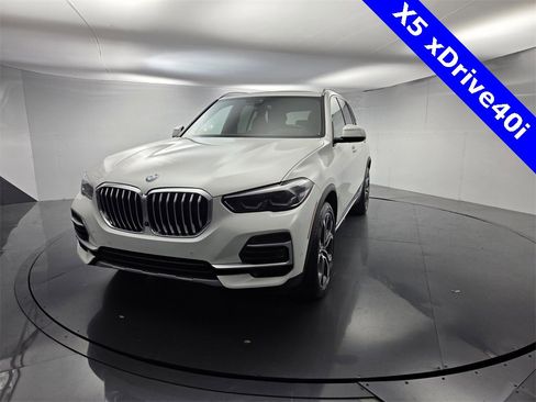 Used 2023 BMW X5 xDrive40i w/ Premium Package image 7