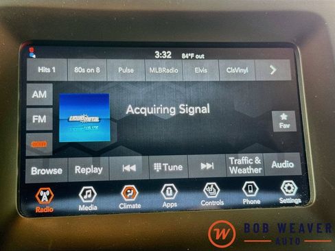 Used 2019 Jeep Cherokee Latitude Plus w/ Cold Weather Group AWD/4WD image 18