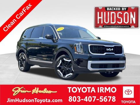 Used 2024 Kia Telluride EX w/ EX Captain's Chair Package FWD image 1