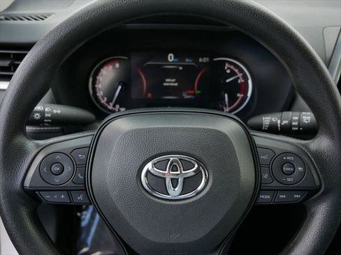 Certified 2025 Toyota RAV4 XLE AWD/4WD image 25