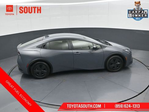 Used 2025 Toyota Prius LE FWD image 47