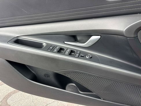 Certified 2023 Hyundai Elantra SEL w/ Preferred Accessory Package FWD image 14