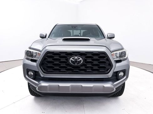 Used 2020 Toyota Tacoma TRD Sport image 9