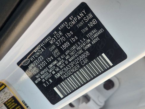 Used 2023 Hyundai Venue SEL FWD image 31