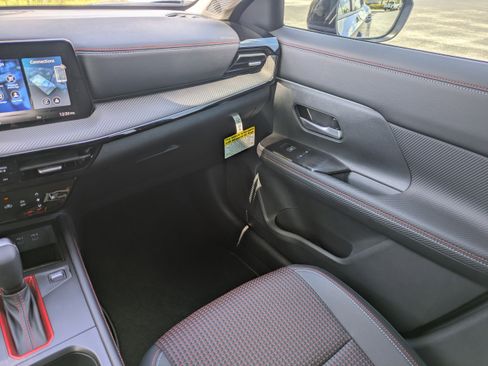 New 2026 Nissan Kicks SR FWD image 18