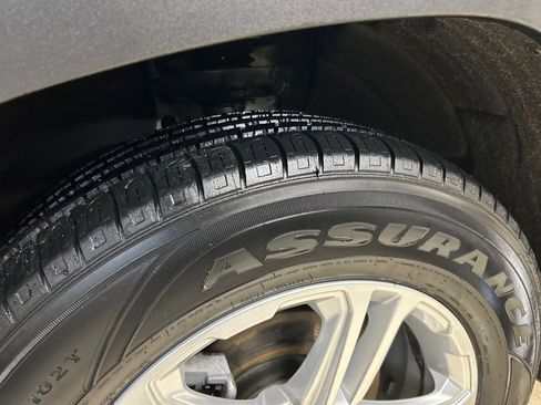 Certified 2024 GMC Terrain SLE image 12