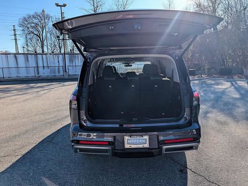 New 2026 INFINITI QX80 Luxe w/ Cargo Package image 23