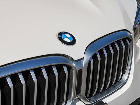 Used 2023 BMW X3 sDrive30i w/ Convenience Package image 9