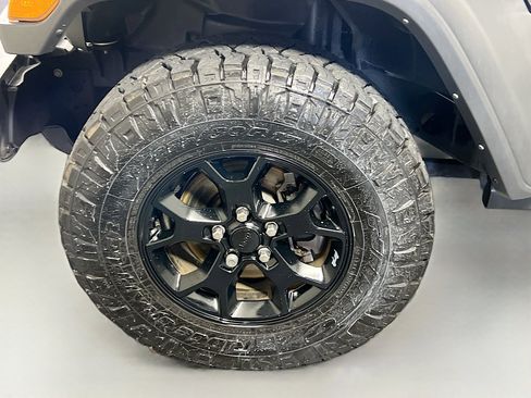 Used 2021 Jeep Wrangler Unlimited Sport AWD/4WD image 13