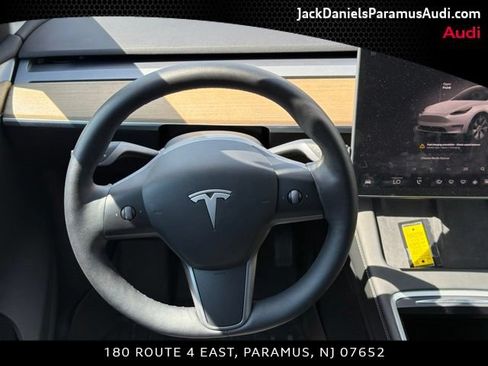 Used 2023 Tesla Model Y Long Range AWD/4WD image 8