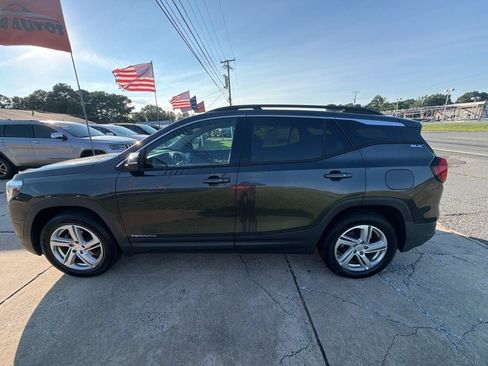 Used 2019 GMC Terrain SLE w/ Driver Convenience Package AWD/4WD image 15