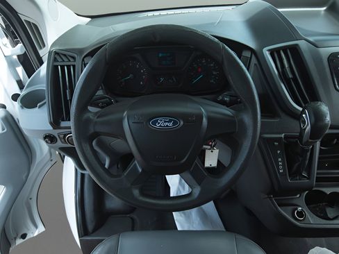 Used 2018 Ford Transit 250 138 RWD image 19