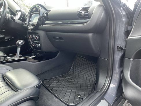 Used 2019 MINI Cooper Clubman S image 11