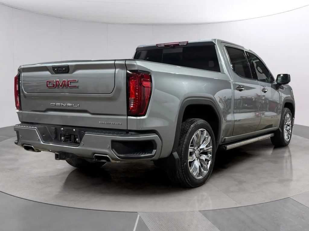 Used 2023 GMC Sierra 1500 Denali w/ Denali Reserve Package AWD/4WD image 3