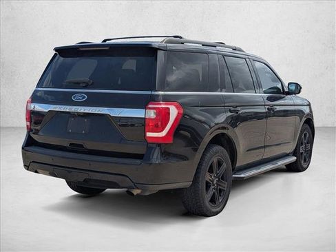 Used 2021 Ford Expedition XLT image 5
