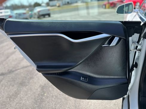 Used 2017 Tesla Model S 75D AWD/4WD image 22