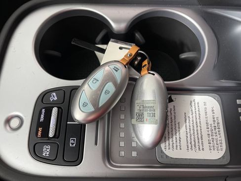 New 2026 Hyundai Ioniq 9 Limited image 26