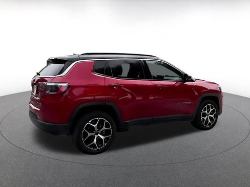 Used 2025 Jeep Compass Limited AWD/4WD image 12
