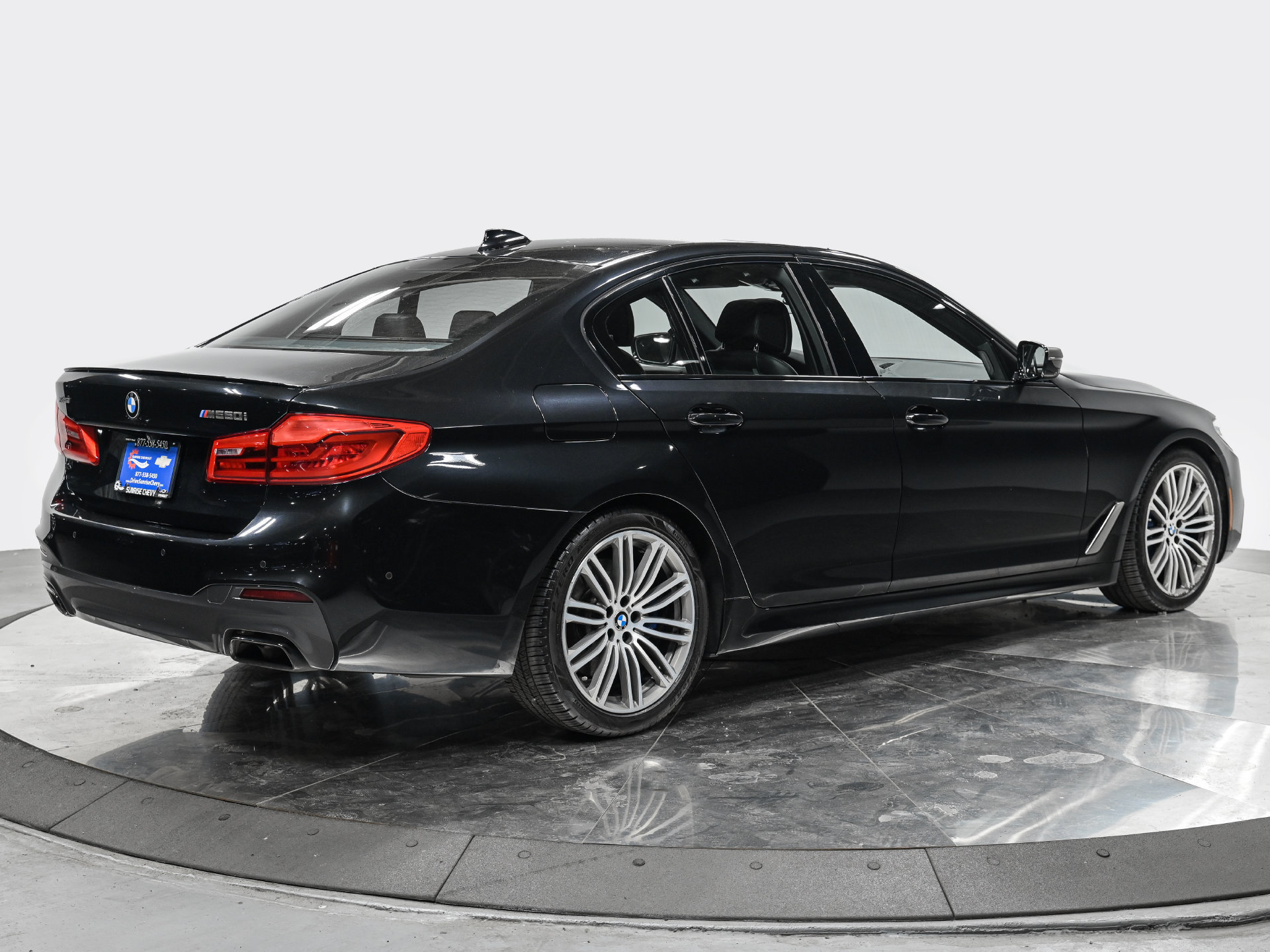 Used 2019 BMW M550i xDrive w/ Premium Package AWD/4WD image 7
