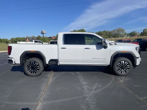 New 2026 GMC Sierra 3500 Denali Ultimate AWD/4WD image 2