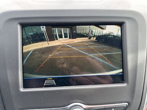 Used 2019 Chevrolet Equinox LT image 38