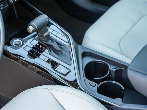 New 2025 Kia Niro EX image 20