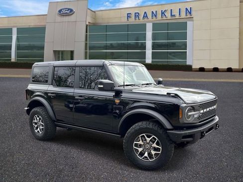 Certified 2024 Ford Bronco Badlands AWD/4WD image 1