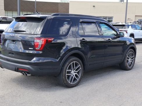 Used 2018 Ford Explorer Sport w/ Equipment Group 401A AWD/4WD image 4