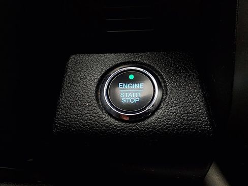 Used 2021 Ford Expedition Max XLT image 18