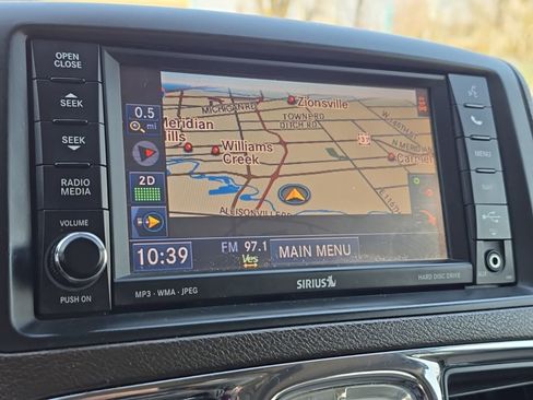 Used 2013 Chrysler Town & Country Limited w/ Luxury Group FWD image 27