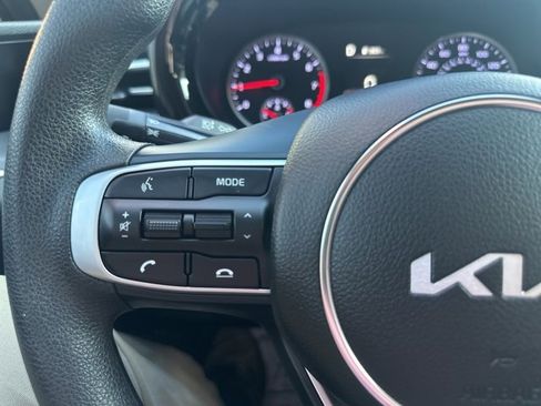 Used 2023 Kia K5 LXS image 33