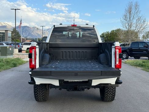 Used 2024 Ford F350 Lariat w/ Lariat Ultimate Package AWD/4WD image 12