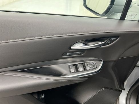 Used 2024 Cadillac XT4 Premium Luxury image 21
