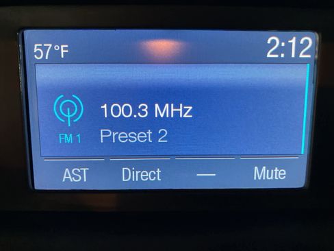 Used 2014 Ford Focus SE w/ SE Sport Package image 18