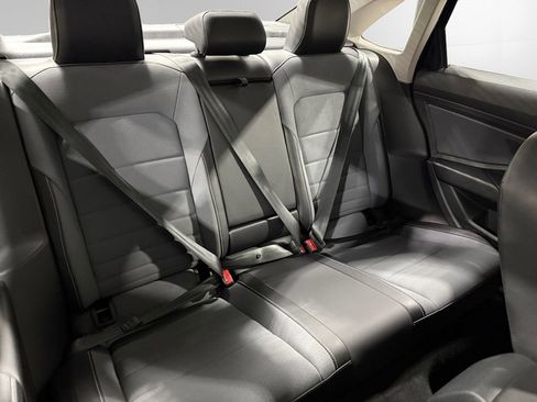 Used 2025 Volkswagen Jetta SE image 17