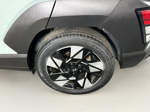 Used 2024 Hyundai Kona SEL FWD image 11