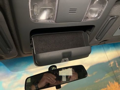 Used 2015 Toyota Tacoma 4x4 Double Cab w/ TRD Off-Road Package image 55