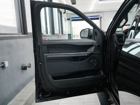 Used 2022 Ford Expedition Max Platinum AWD/4WD image 10
