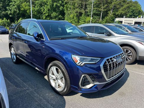 Used 2023 Audi Q3 2.0T Premium w/ Convenience Package AWD/4WD image 3