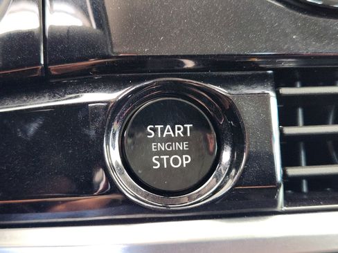 Used 2025 Nissan Pathfinder SV AWD/4WD image 20