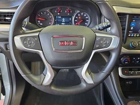 Used 2023 GMC Acadia SLE w/ Driver Convenience Package image 24