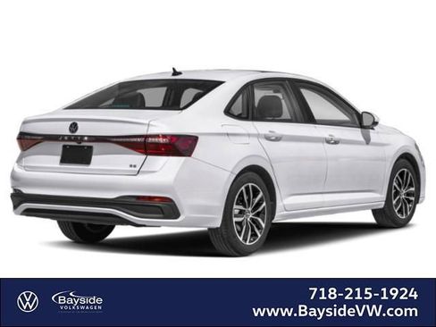 New 2026 Volkswagen Jetta SE FWD image 2