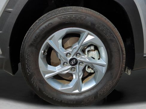Certified 2023 Hyundai Tucson SEL w/ Winter Package AWD/4WD image 10