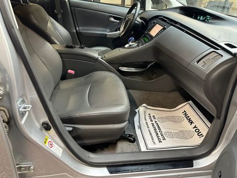 Used 2010 Toyota Prius Five FWD image 33