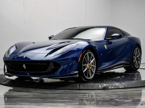 Used 2022 Ferrari 812 GTS RWD image 6